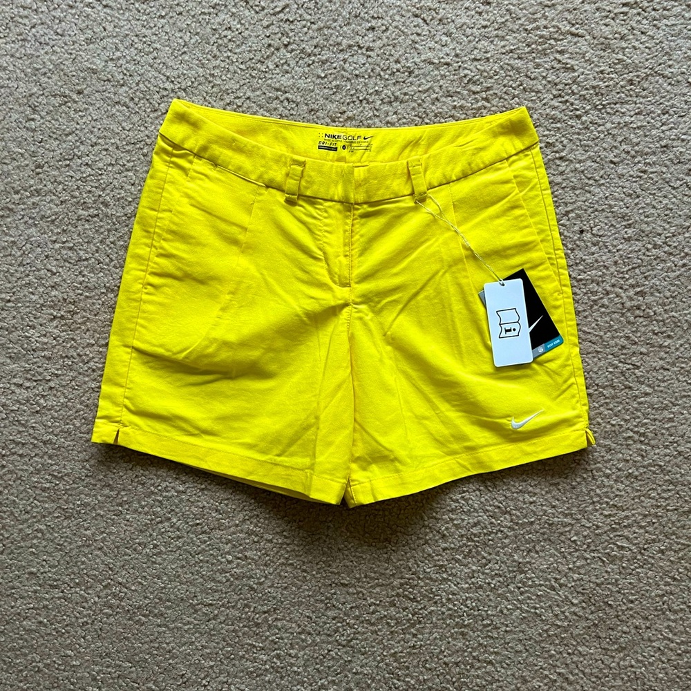 🌟NWT🌟 Nike Womens Golf Short - Yellow